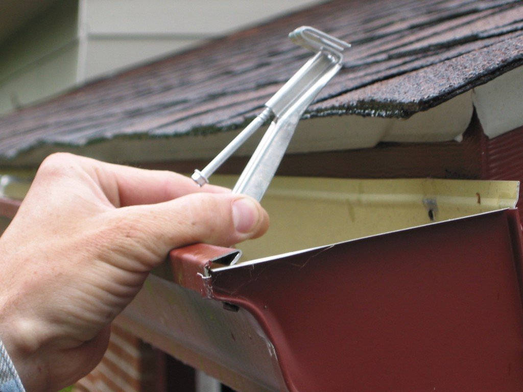 805-gutter-spikes